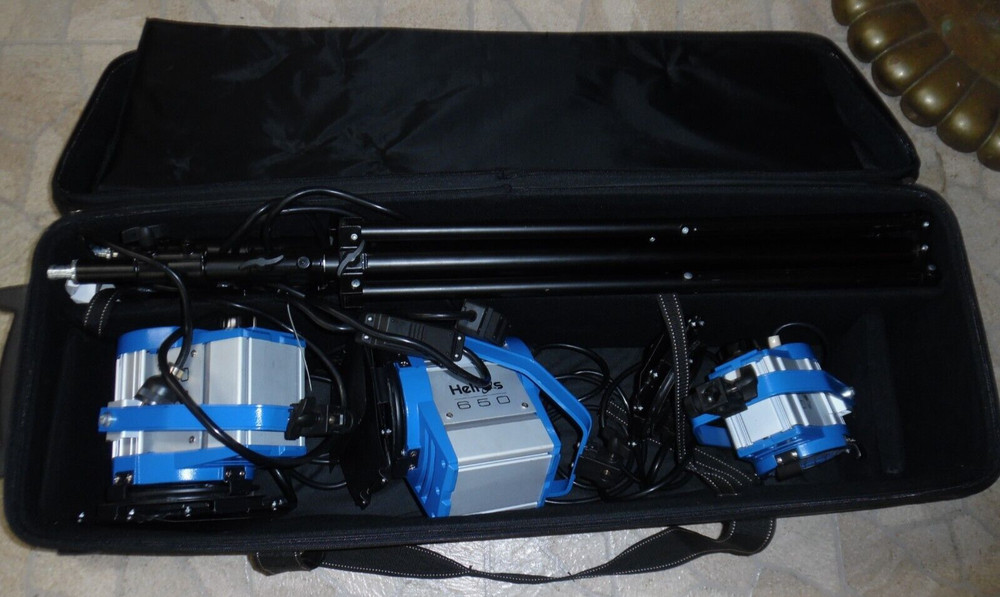 Used Helios 300 650 3-Point Lighting Kit