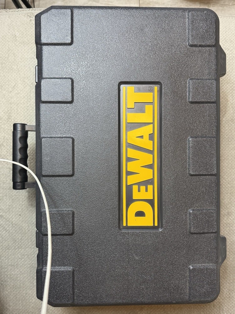 DEWALT DW616 1-3/4 HP Fixed Base / Plunge Router Combo Kit With Case