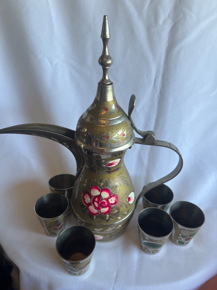 Vintage Hand-Painted Dallah Pot Set with 6 cups