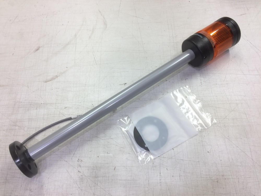 NEW ALLEN BRADLEY STACK LIGHT AASY AMBER W/POLE/BASE MOUNT STACKLIGHT 20"