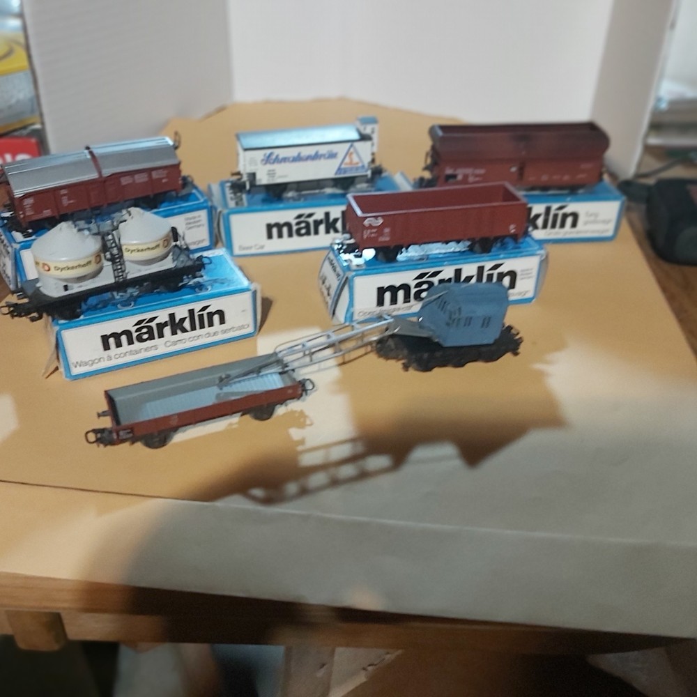 7 MARKLIN HO ROLLING STOCK