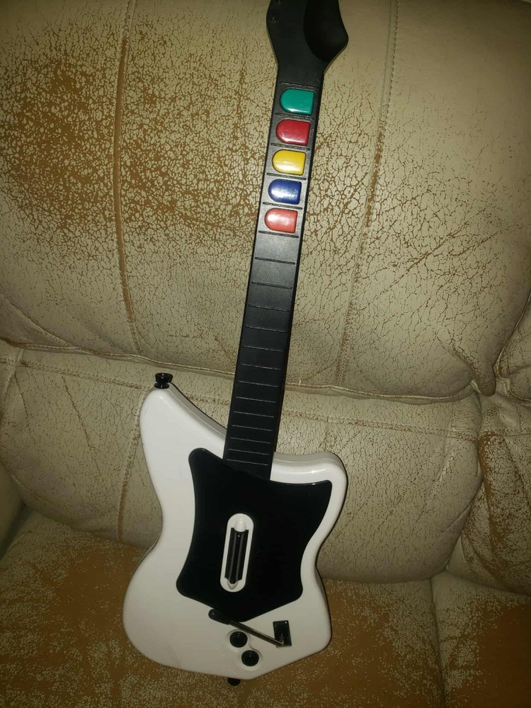 Guitar Hero Wireless Guitar PS2