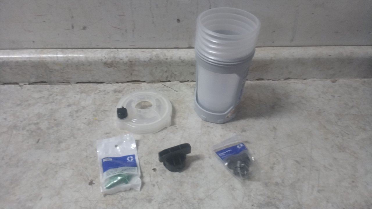 Graco 25R791 20V 5/16 Gal Tank Capacity Cordless Handheld Sprayer