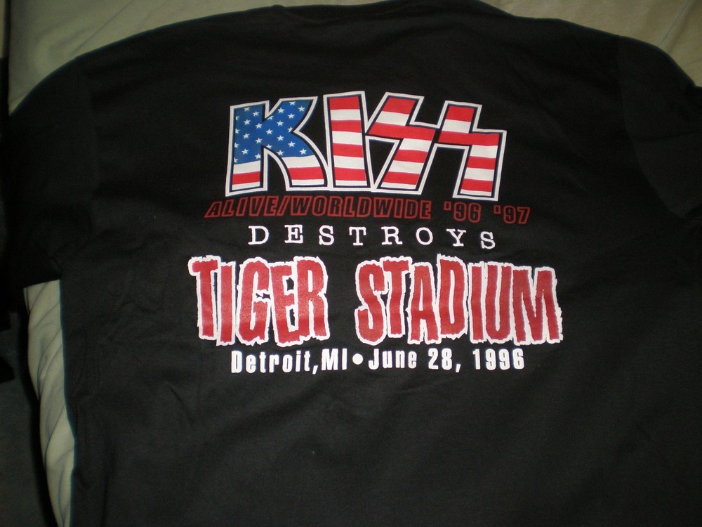 KISS TIGER STADIUM LOCAL CREW SHIRT 1996 XL rock and roll over dressed to kill