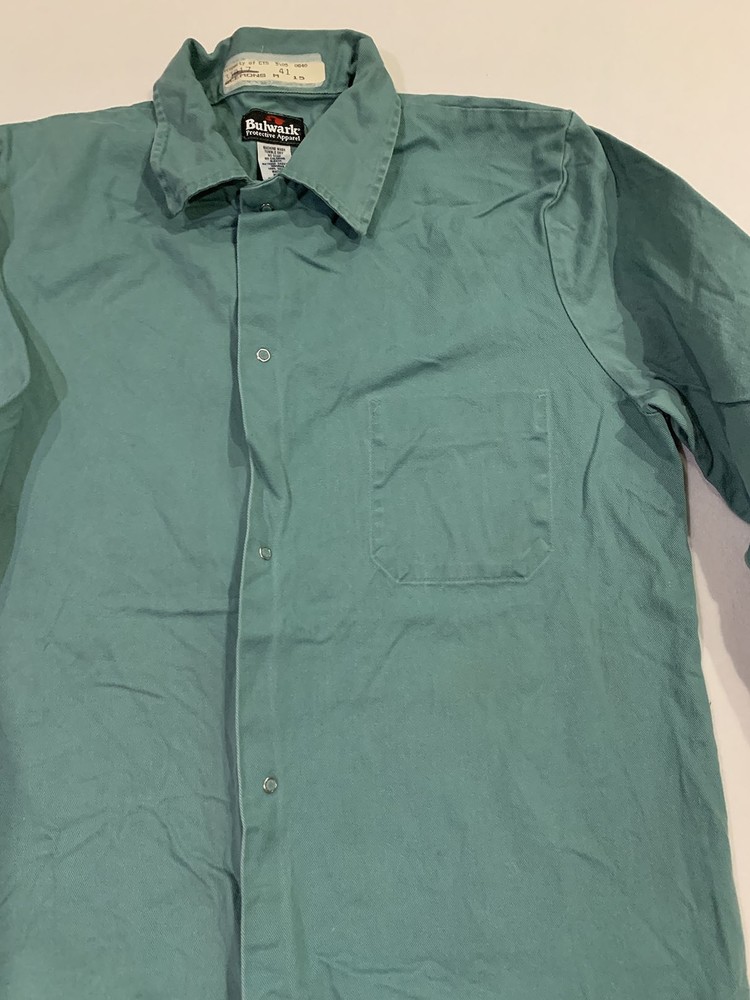 Bulwark Flame Resistant FR Work Jacket Medium Industrial Safety Uniform #B11