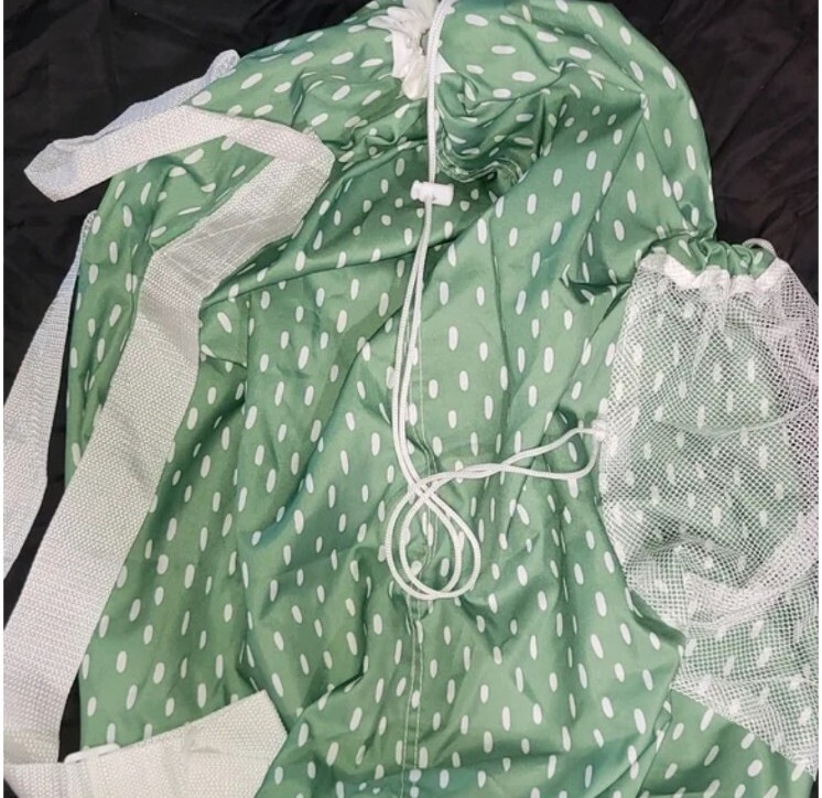 ROOM ESSENTIALS ~ Backpack Laundry Bag ~ Adjustable Straps ~ PEBBLE DOT GREEN