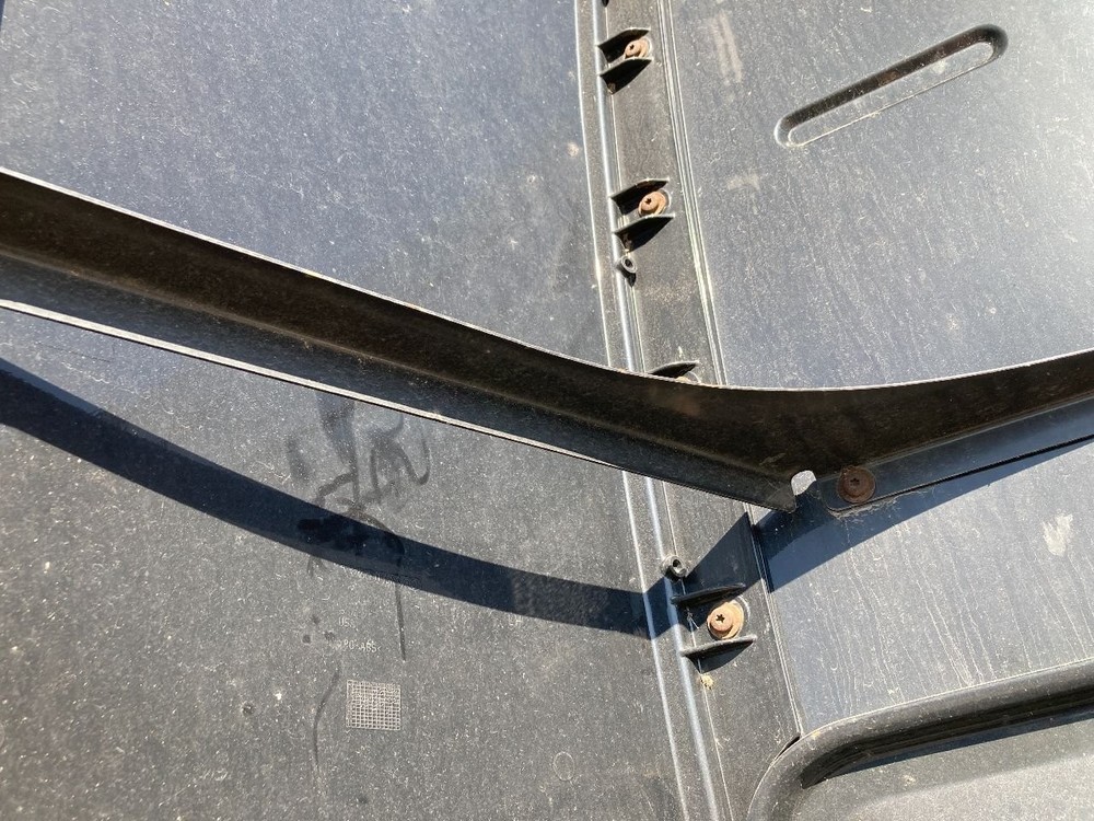 1998-2018 Volvo VNL BLACK Left/Driver UPPER Side Fairing/Cab Extender - Used