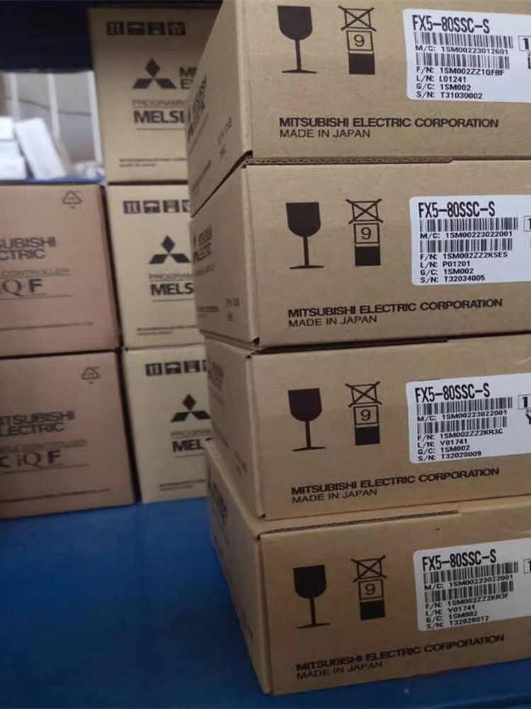 1pcs Mitsubishi PLC Extension Module FX5-80SSC-S