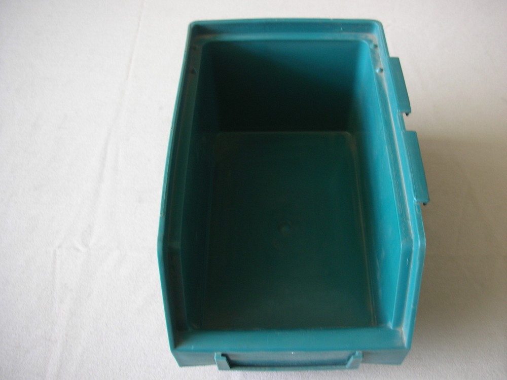 Alfa 3 Alfredo Martini Wolf's Mouth Container