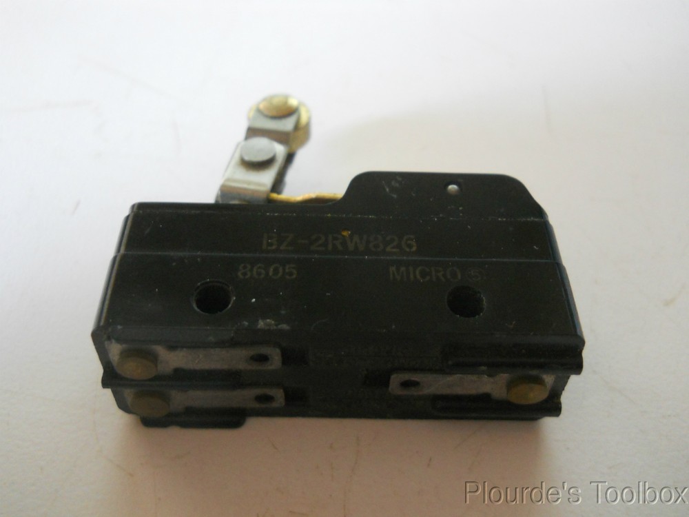 New MicroSwitch SPDT 15A Roller Lever Limit Switch, BZ-2RW826