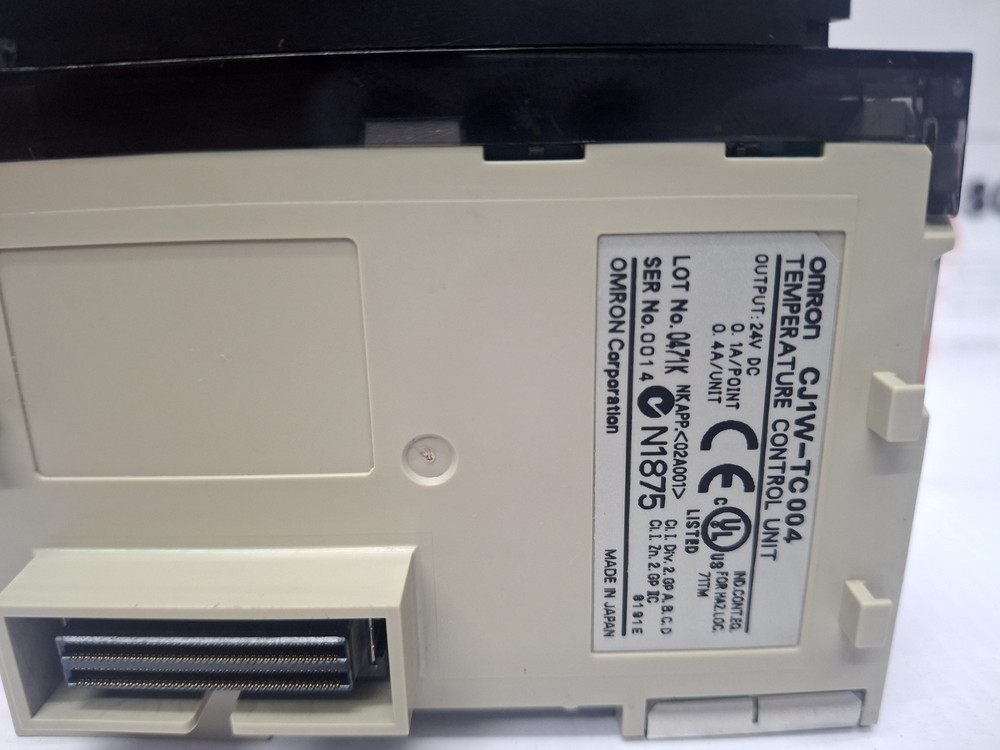 Omron CJ1W-TC004 Temperature Control Unit Module