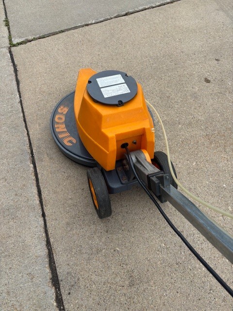 Taski Supersonic Floor Scrubber/Buffer/Burnisher Uses a 20" buffing pad, #9542