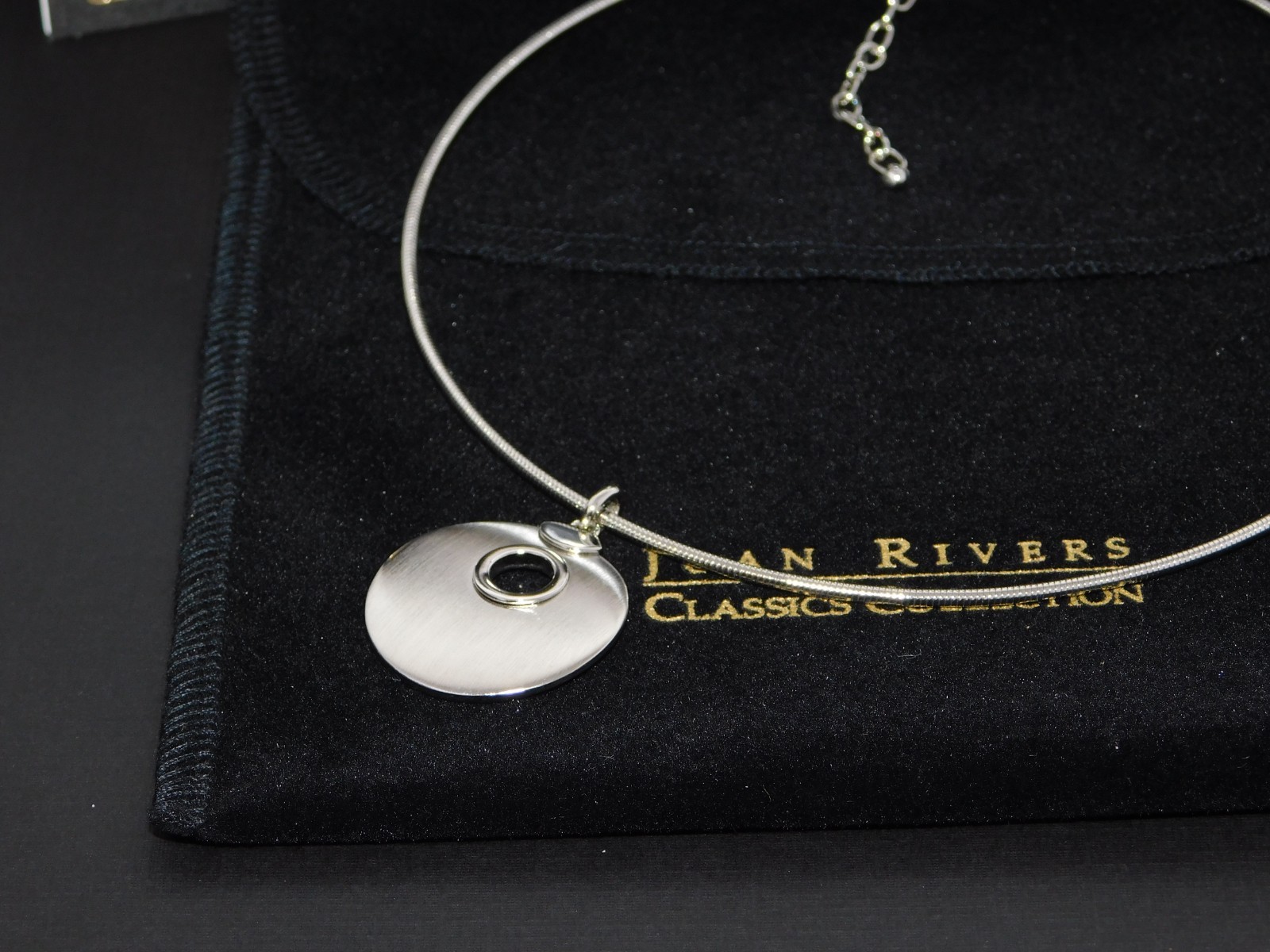 Vintage JOAN RIVERS Silver Tone Wire Choker Pendant Necklace New in Box