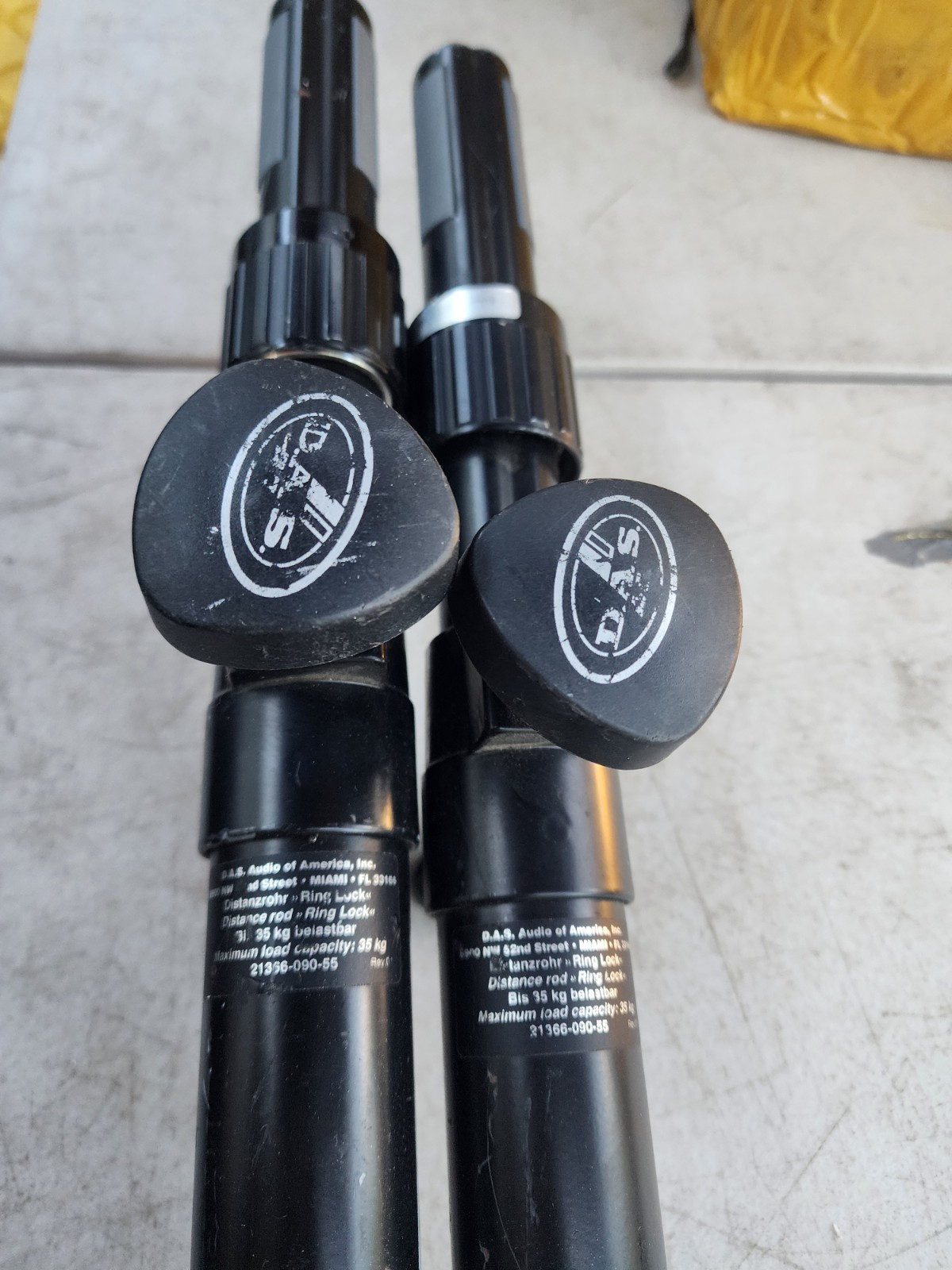 2-DAS DAS-TSP-1 Branded Telescoping Steel Ring Lock Subwoofer Speaker Poles Used