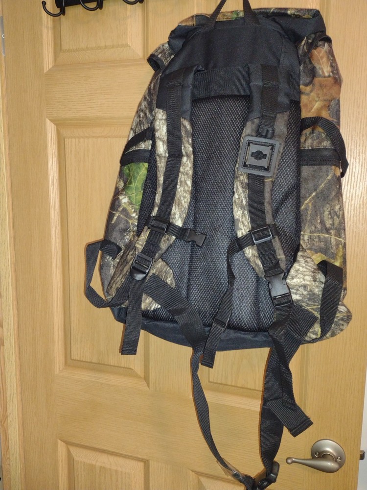 BUSHMASTER DELUXE HUNTING BACKPACK, NWT