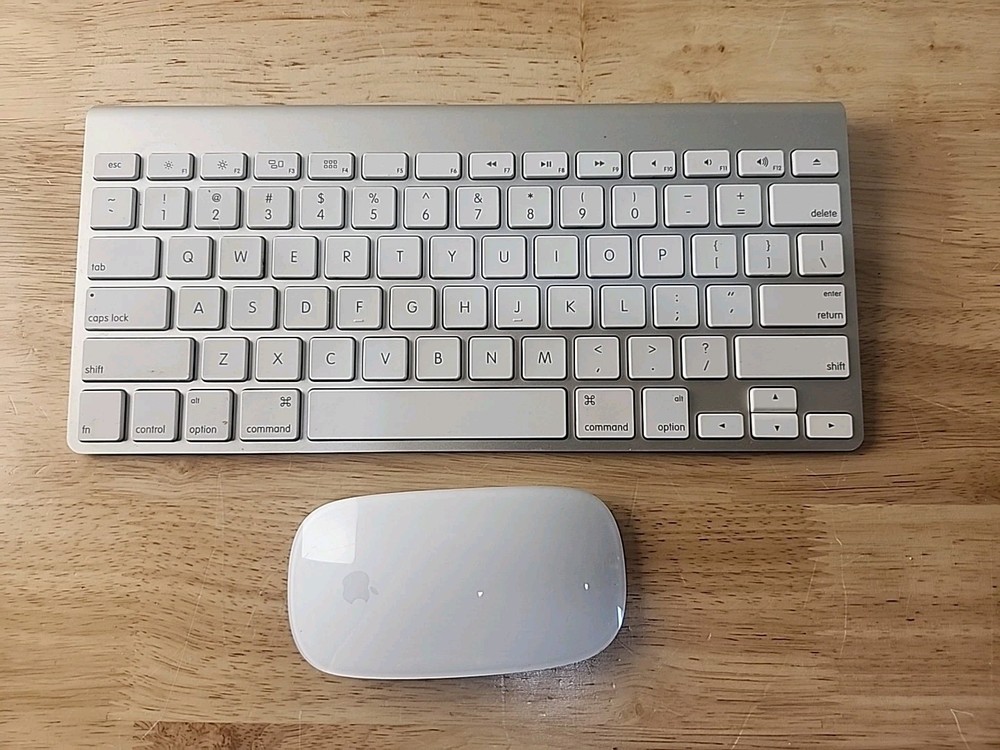 Bundle Apple A1314 Magic Keyboard Bluetooth Magic Mouse A1657 / Free Shipping