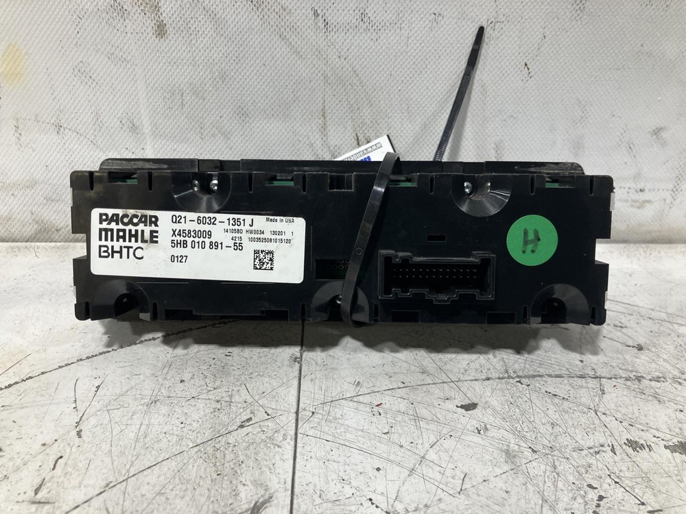 2013-2017 Peterbilt 579 Heater A/C Temperature Controls - Used