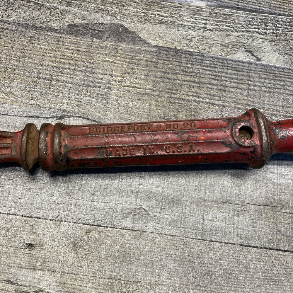Vintage Bridgeport No. 20 Nail Puller Old Tool