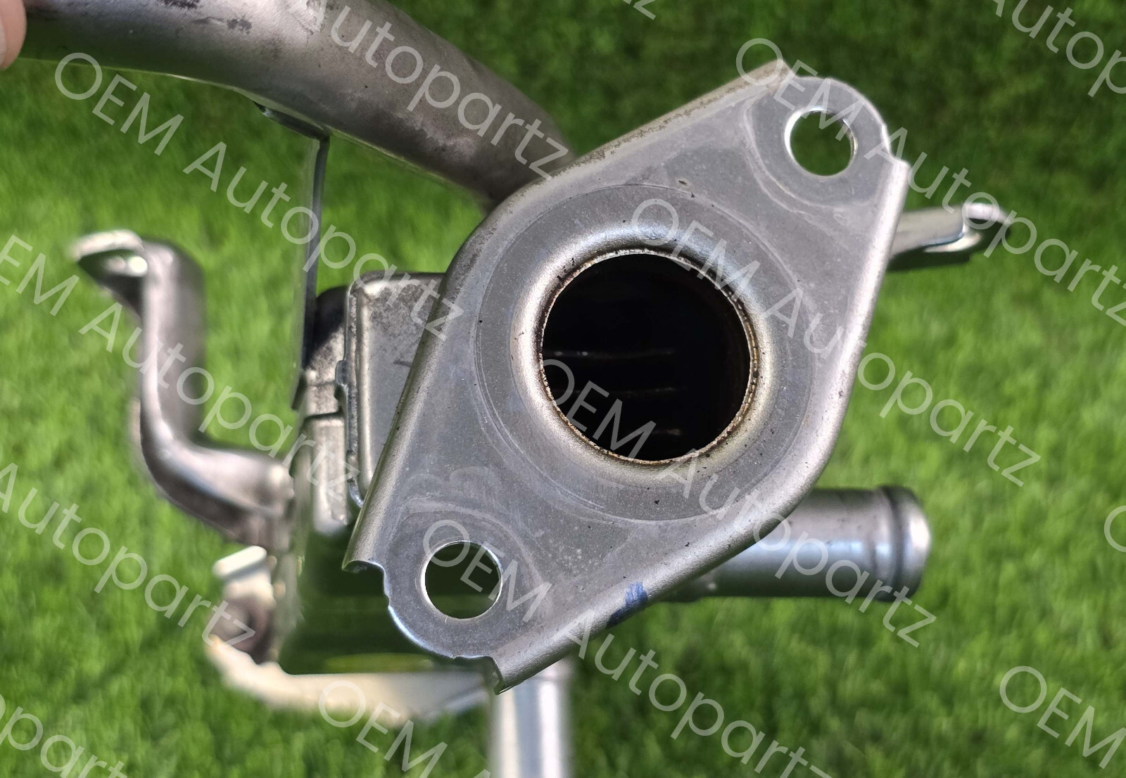 Toyota Prius 2011-2017 25601-37010 EGR Pipe Fits Prius V 2012-2017, Lexus CT200H