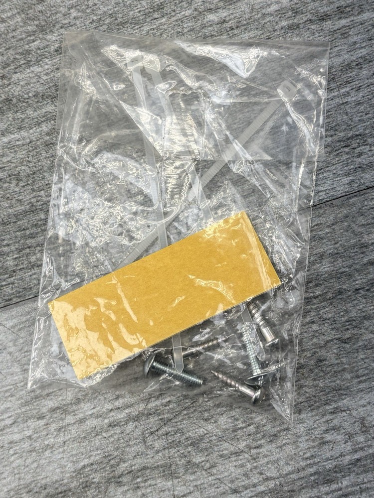 DAIKIN Remote Controller BRC944B2 w/Remote Controller Cable & Hardware Open Box