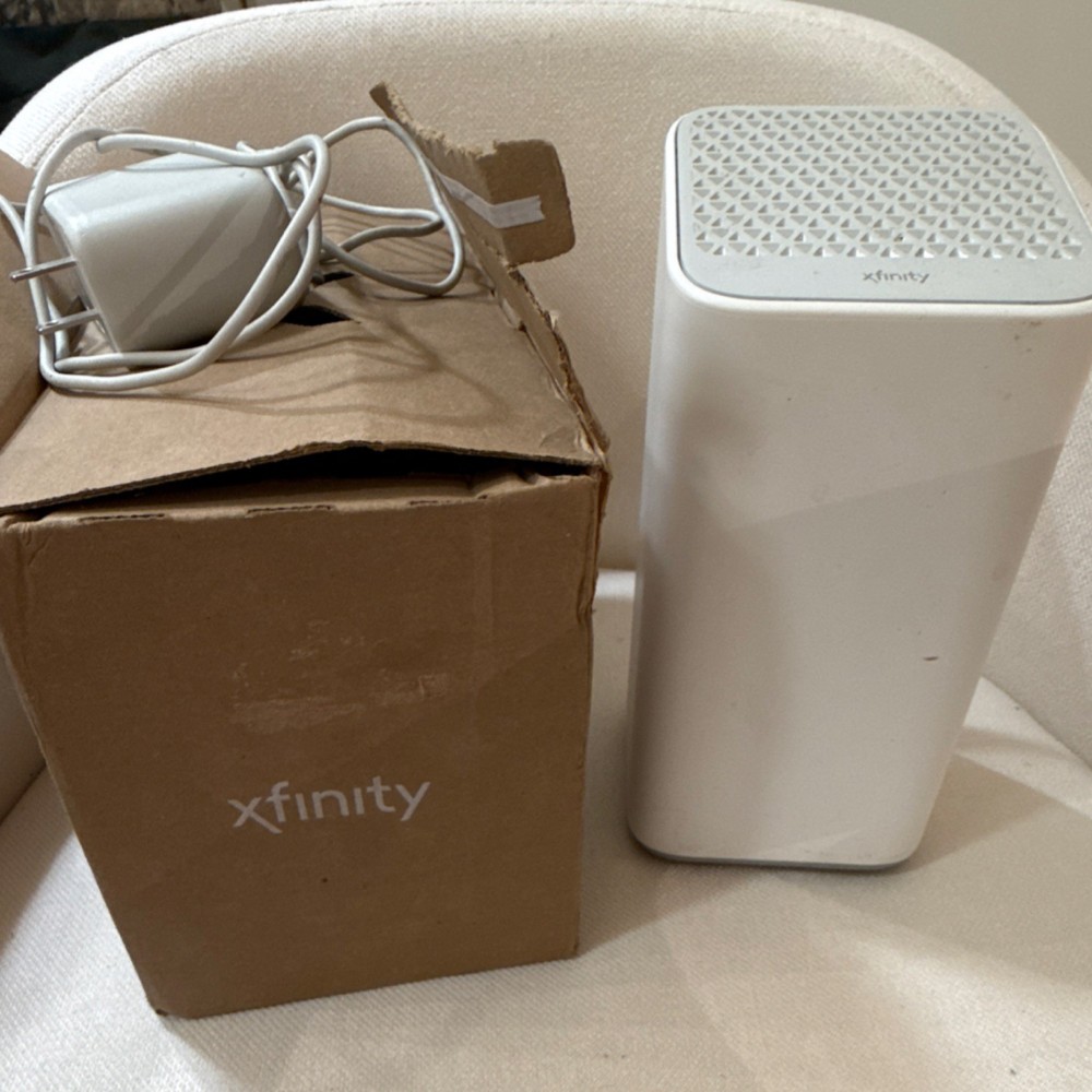 XFINITY Cable Modem-Router Combo White Wired-Ethernet 4 LAN Ports