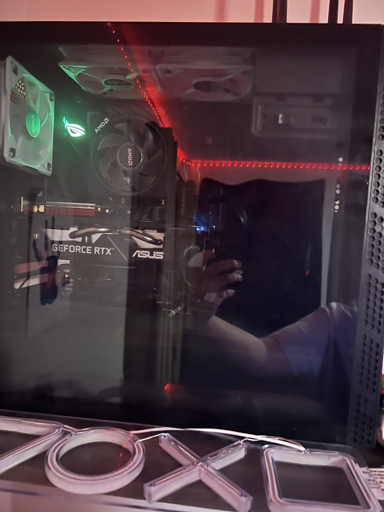 Black custom built gaming pc.