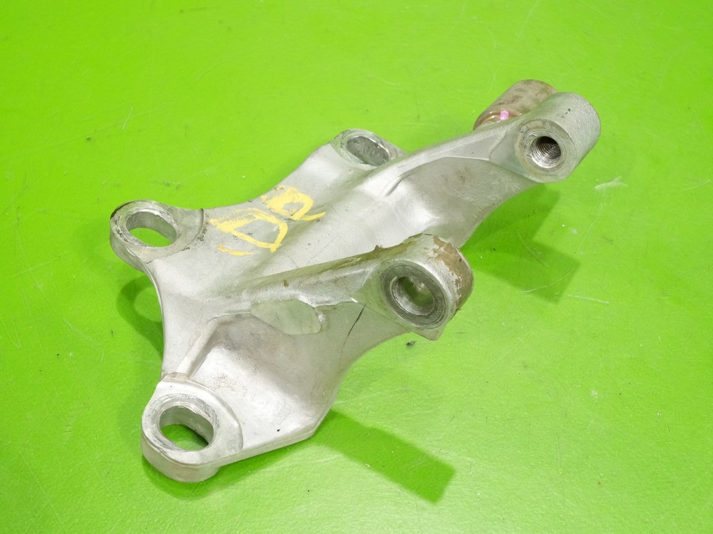 02-06 RSX OEM driver left engine motor transmission mount bracket