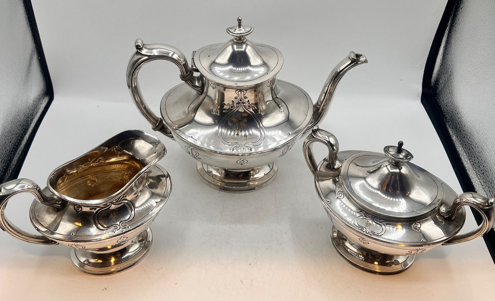 Reed & Barton 3882 silverplate three piece tea set