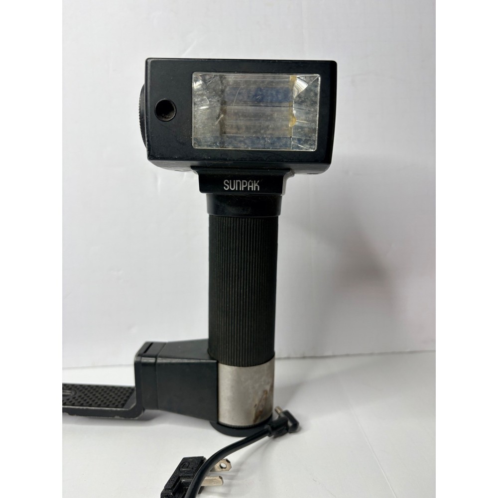 Sunpak Auto 511 Thyristor Handle Mount Flash with Bracket and Sync Cord Black