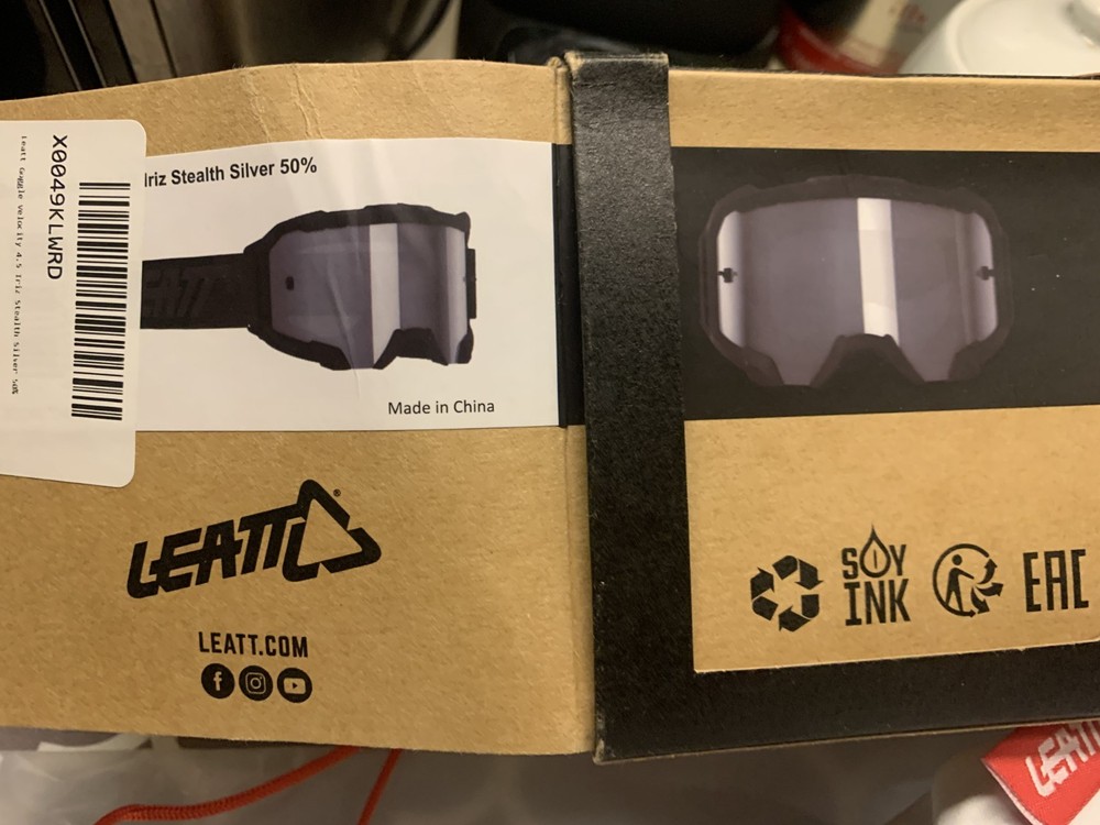 Leatt Goggle Velocity 4.6 Iriz Stealth Silver 50% -Open Box