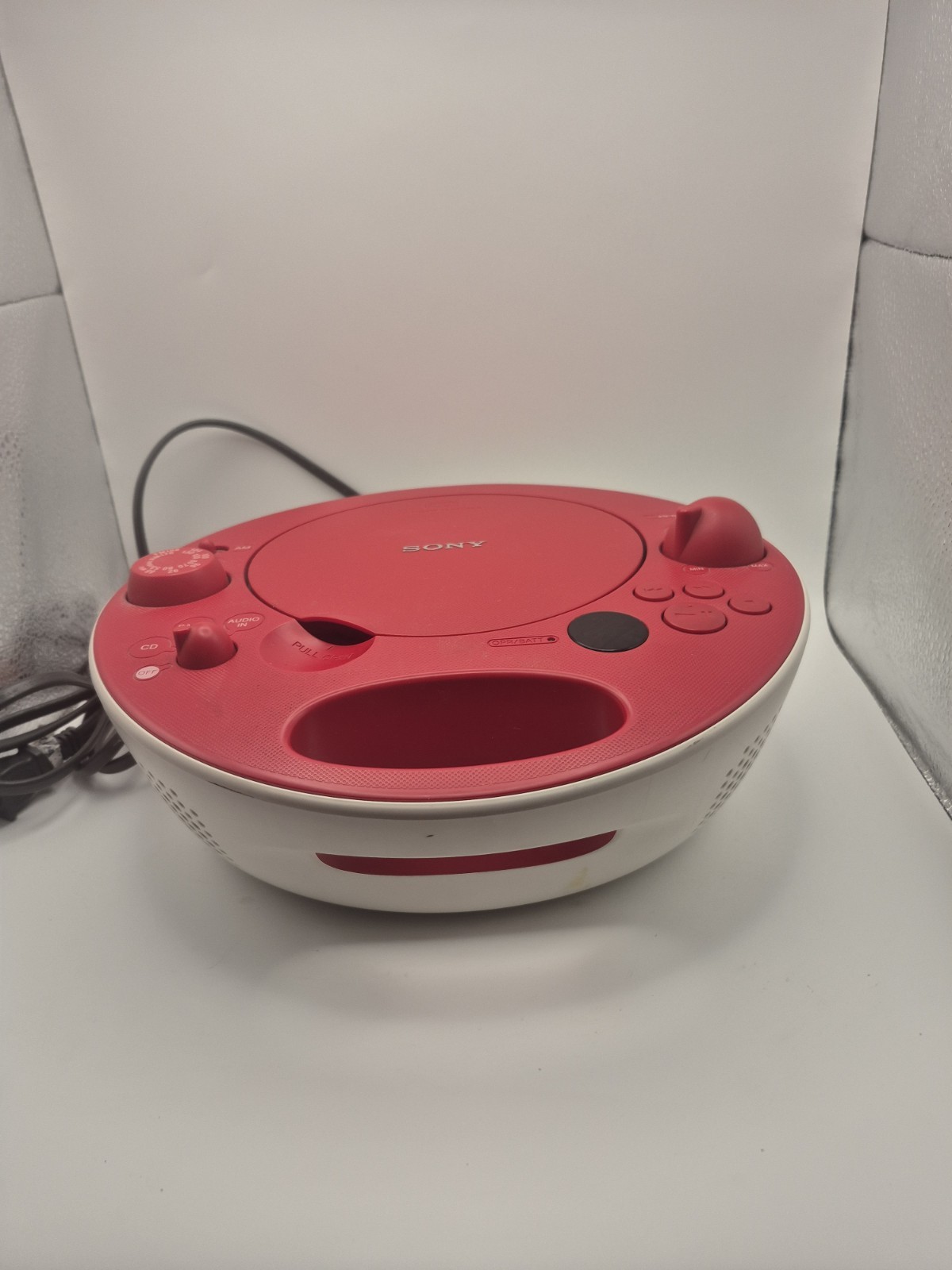 Sony ZS-E5 Red Portable CD Player AM/FM Radio AUX Input Stereo Portable Boombox