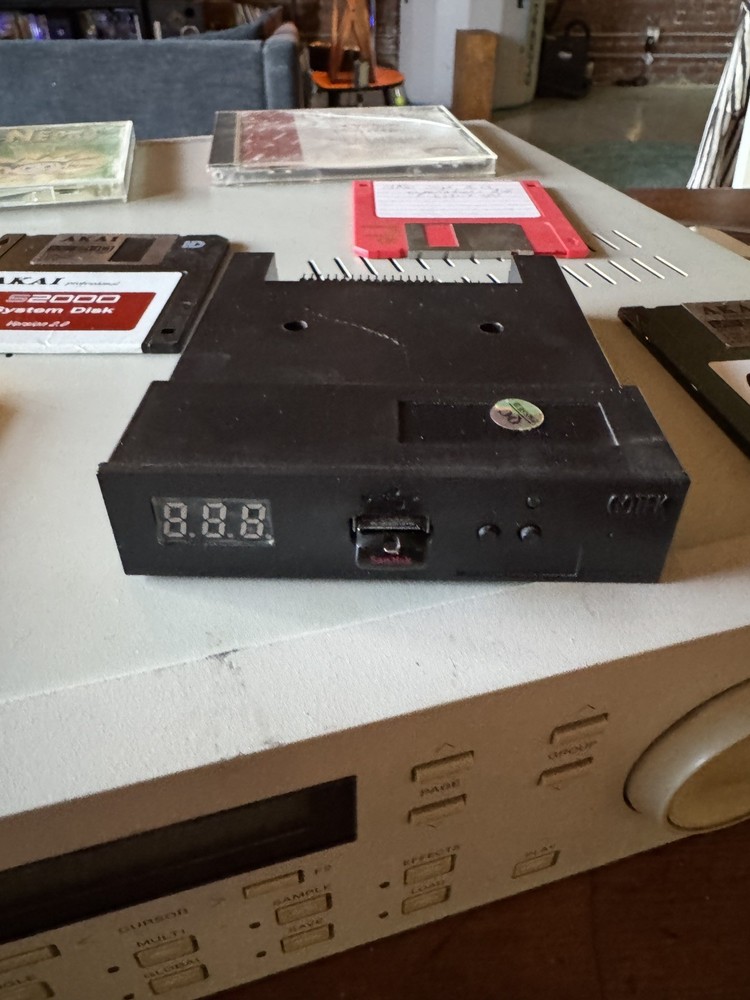 Akai S2000 Sampler – Fully Tested – IB-208P 8-Output card – Gotek USB & Library