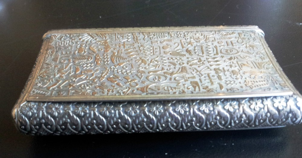 ANTIQUE STERLING SILVER SNUFF BOX