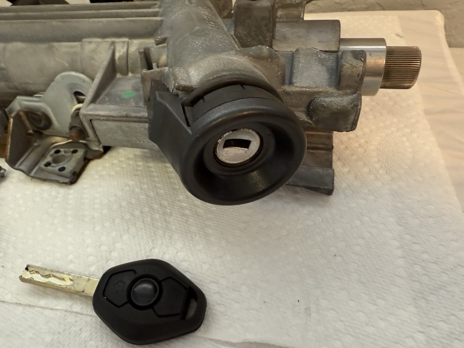 01-05 BMW 330XI E46 - ECU DME / EWS3 Theft Locking Module / LOCK Cylinder W/ KEY