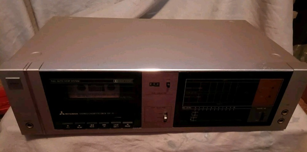 Mitsubishi Stereo Cassette Deck DT-15