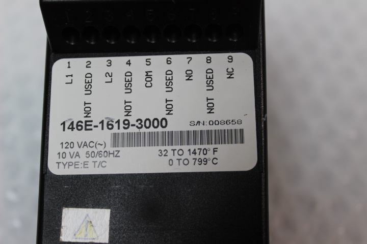 3777 Watlow 146E-1619-3000 Temperature Controller