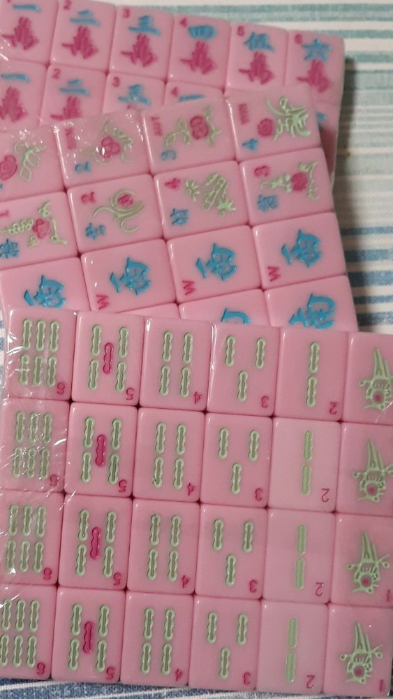 AMERICAN MAHJONG REPLACEMENT TILES. HOBBY LOBBY PINK. PLEASE READ DESCRIPTION
