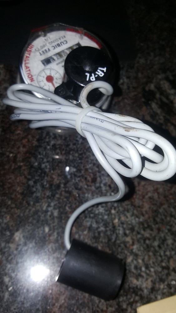 Sensus water meter 3/4" Reading 100 Cubic feet.