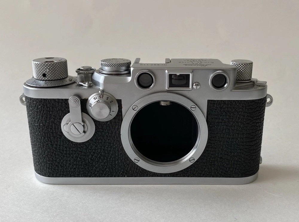 LEICA iiif Red Dial Self Timer 35mm Rangefinder LTM Camera Body Read
