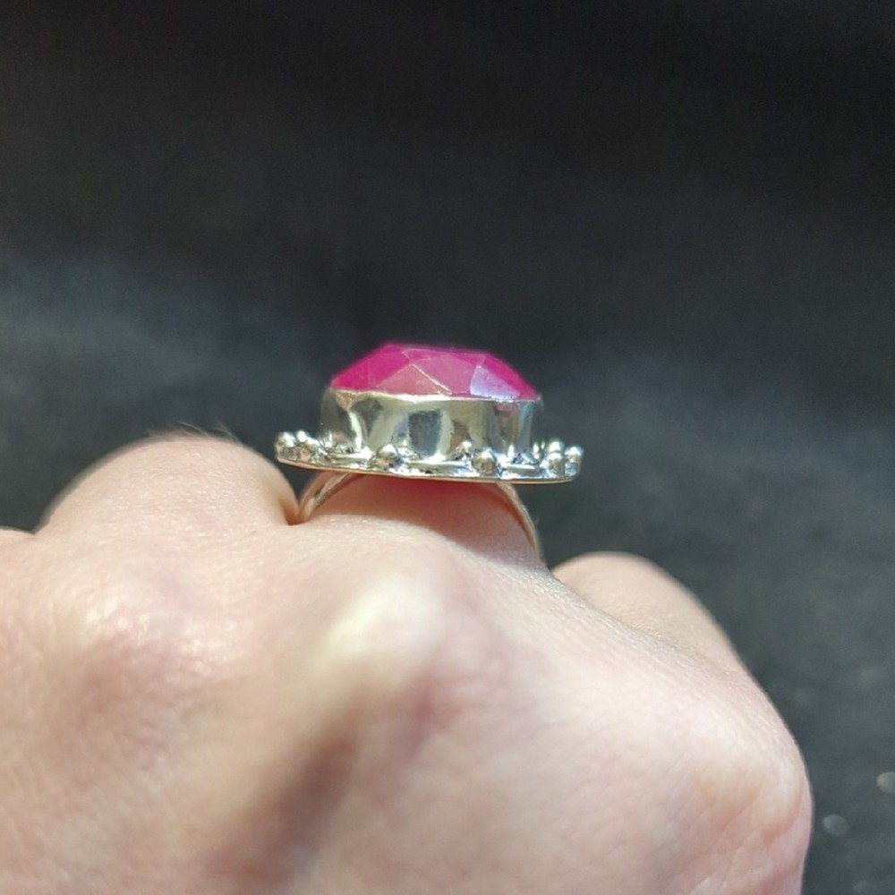 Silver Plated Faceted Pink Agate Gemstone Oval Statement Ring - Size 9.5