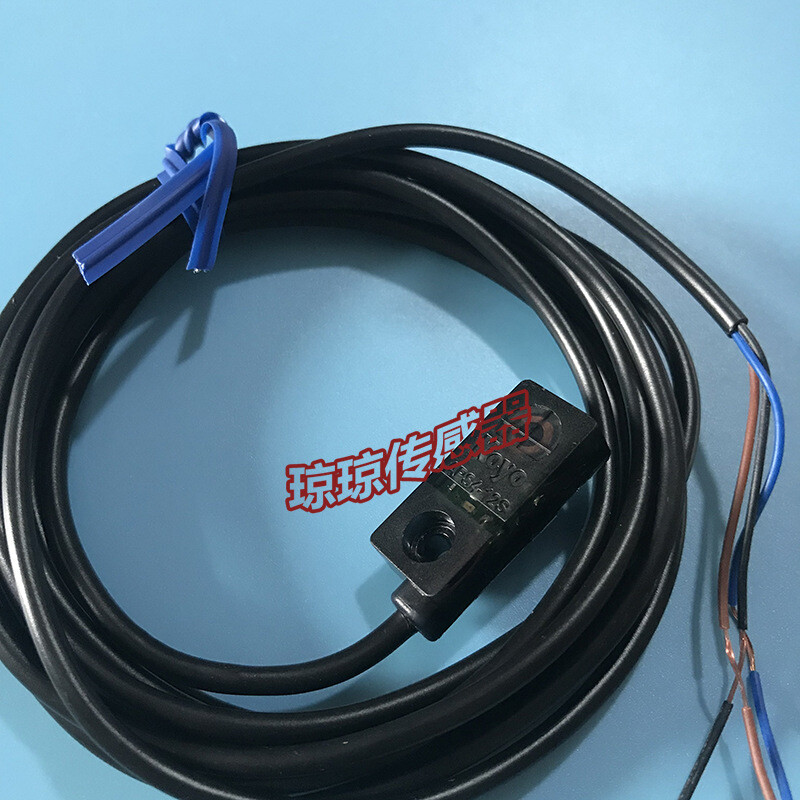 1 PCS  KOYO  APS4-12S-E proximity switch