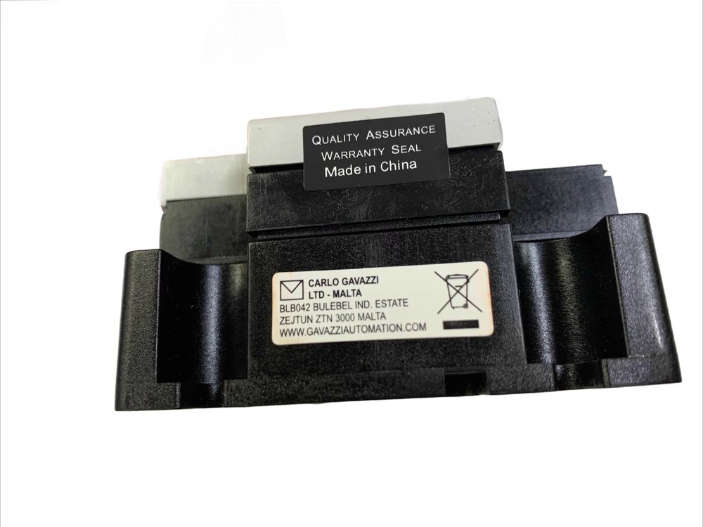 1pc CARLO GAVAZZI RZ3A40D40 New Solid State Relay