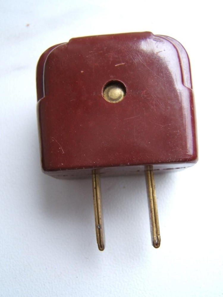 VINTAGE CHIU E BAKELITE FLASHER PLUG ADAPTER