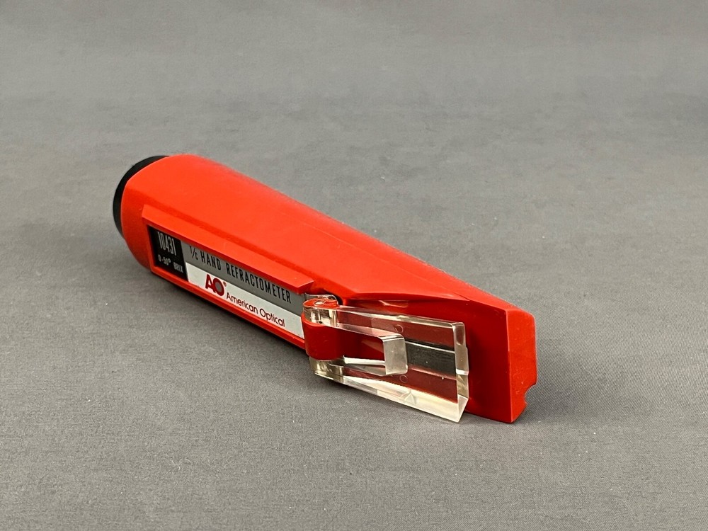 Hand-held refractometer Leica 10431 Automatically Temperature Compensated (1E)