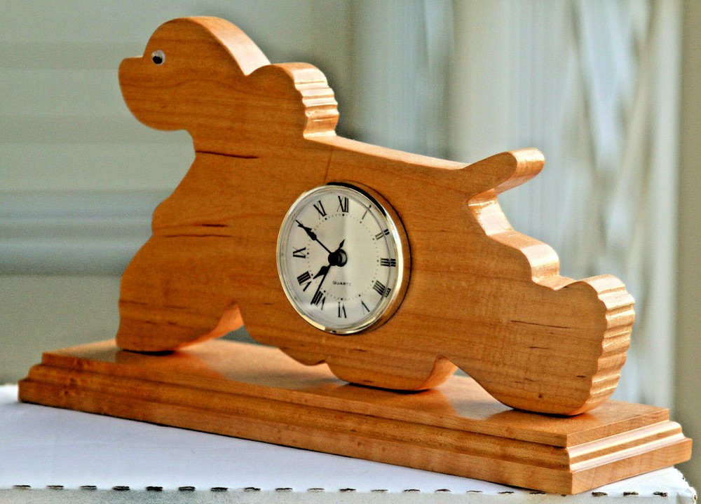 Clock Quartz Shelf/mantel solid figured Maple COCKER SPANIEL 3A batt,7.25" tall