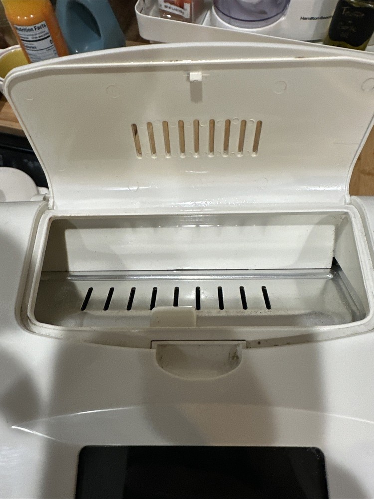 Breadman Ultimate TR2200C Automatic Bread Making Machine - WORKS *
