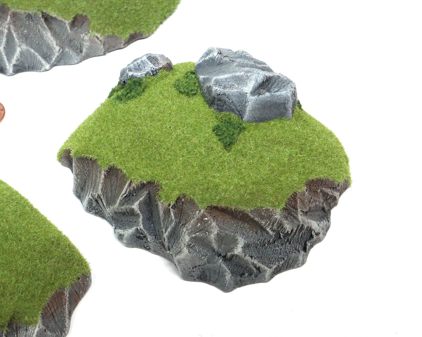 Grassy Terrain w/ Rocky Outcroppings Set of 5 – for Warhammer, Wargames, D&D