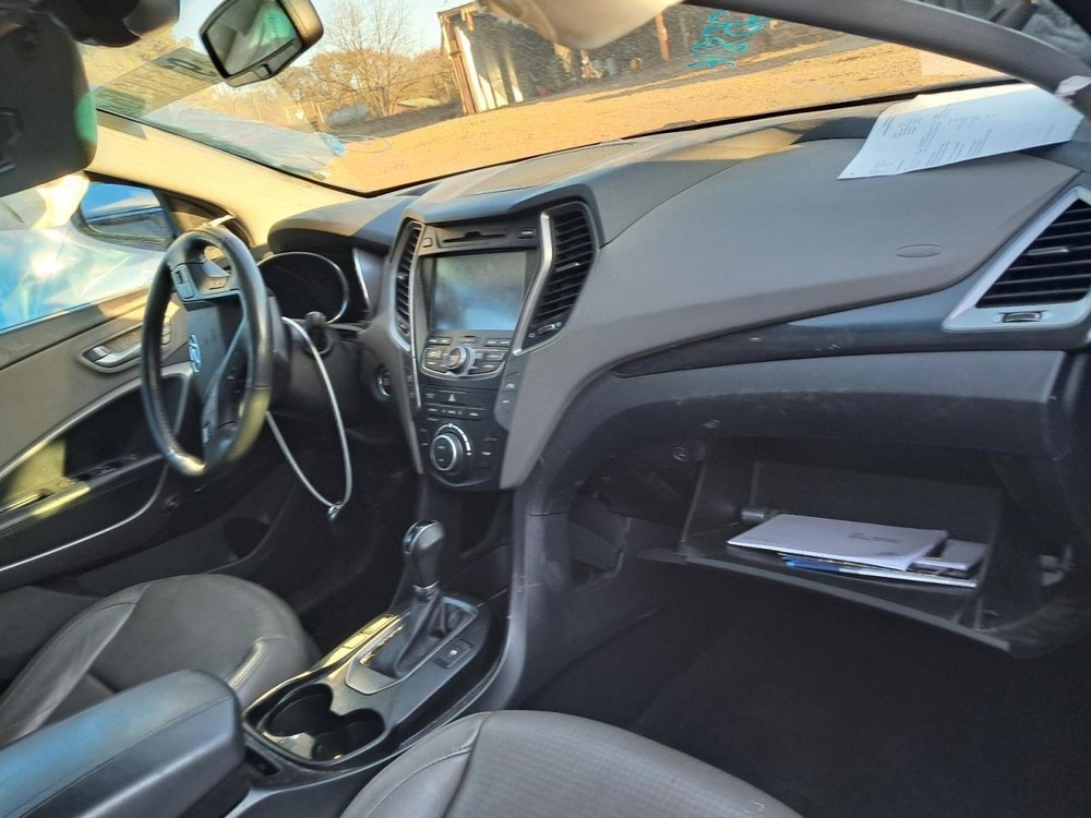 SANTA FE  2015 Glove Box 4899342