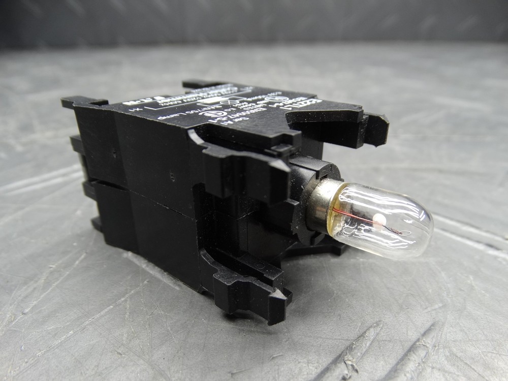 Cutler Hammer E22TL1 Light Module Transformer + Bulb
