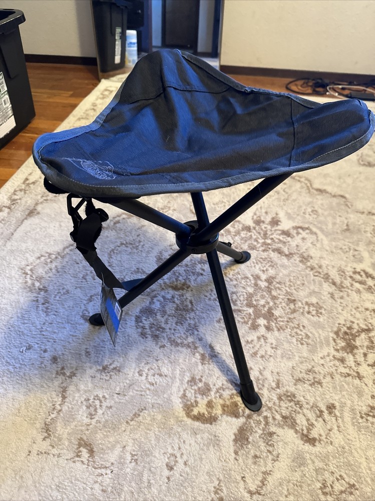 Bass Pro Shop Tripod Stool
